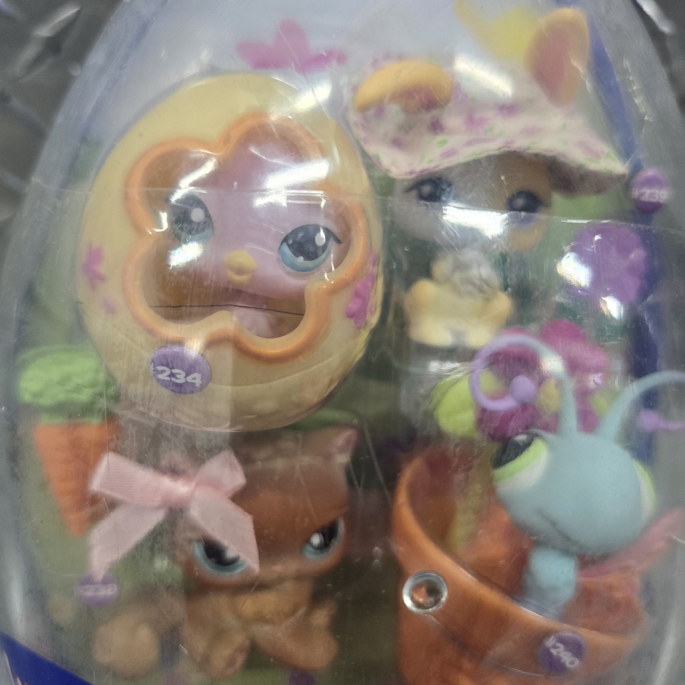 ✨️RARE✨️ Littlest Pet Shop Y2K Target Spring/Easter Special Edition Egg - Picture 2 of 5